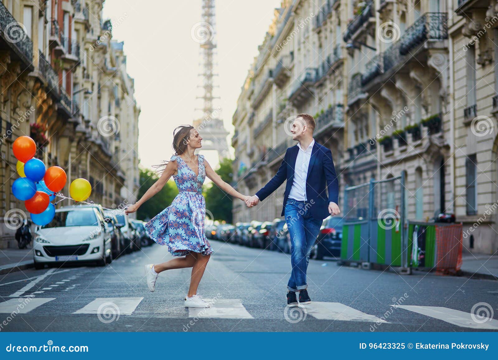 romantic couple near the eiffel tower in paris