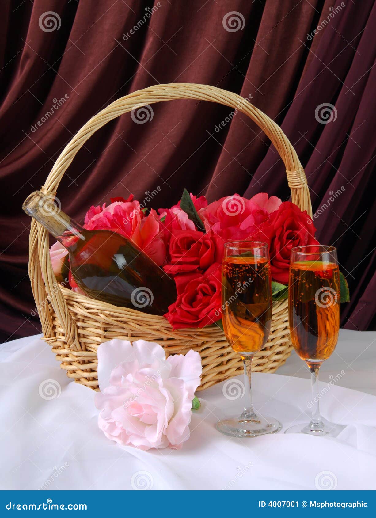 Romantic Gift Basket stock image. Image of drink, alcohol 4007001
