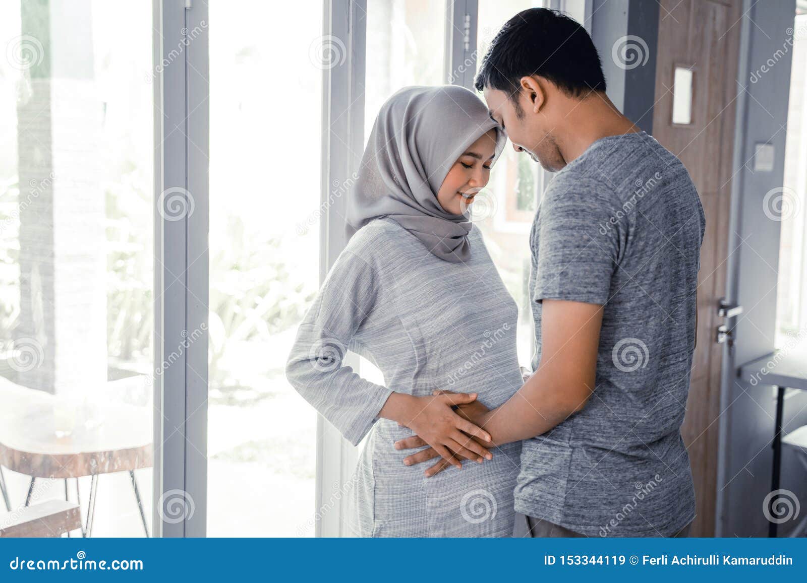 Romantic Husband and Wife Muslim Face To Face Each Other Stock ...