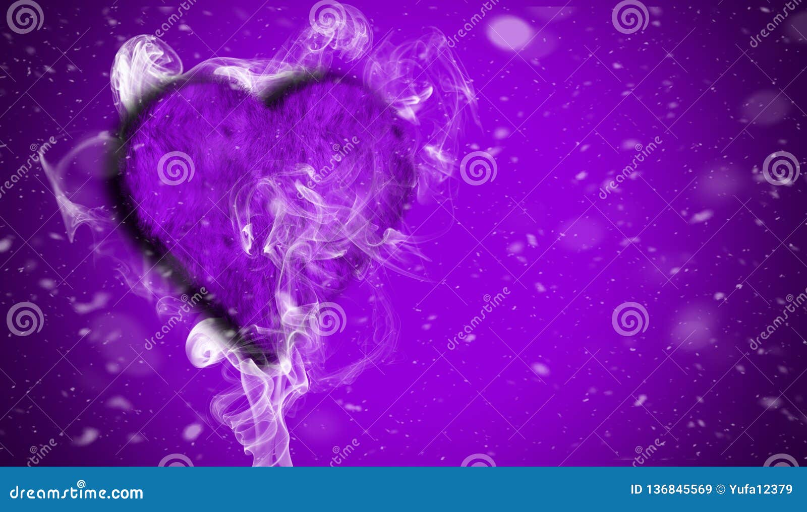 Purple heart перевод. Фиолетовый дым сердце. Сердце из дыма. Пурпурные сердца. Сердечко дымка фиолетовая.