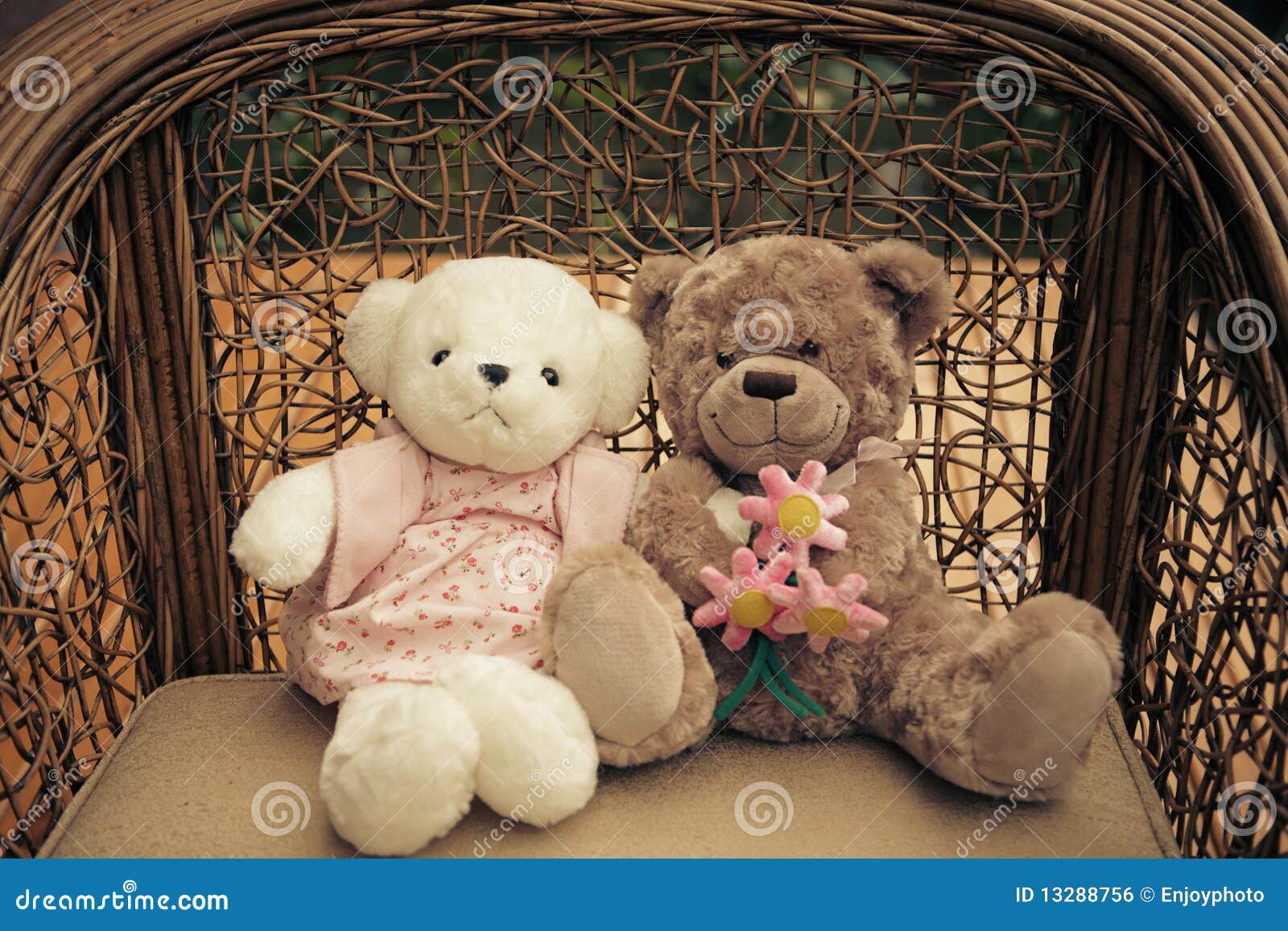 Romantique nounours-porte photo stock. Image du cuddly - 13288756