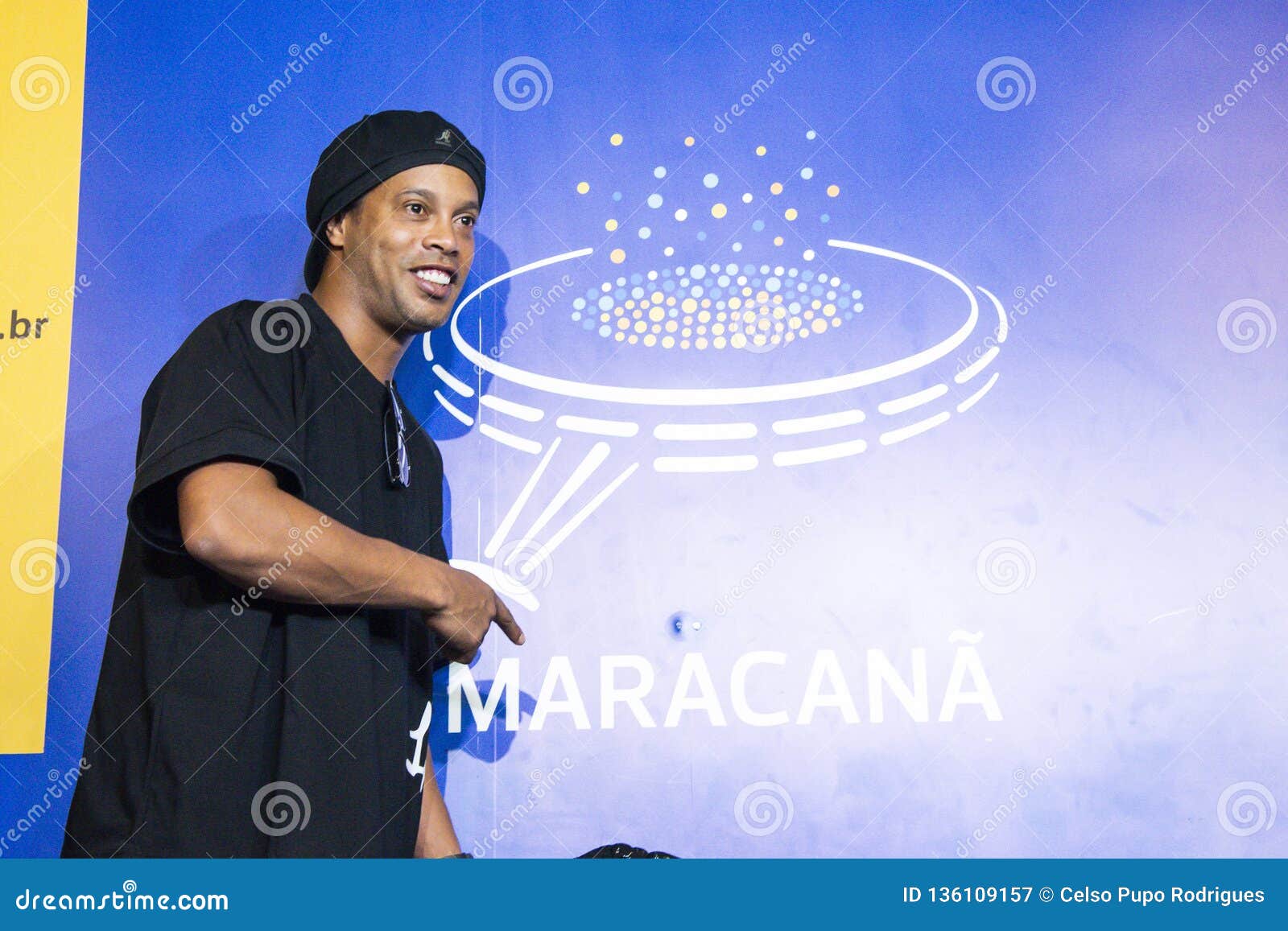 Ronaldinho - A Dica do Dia, Brazilian Culture - Rio & Learn