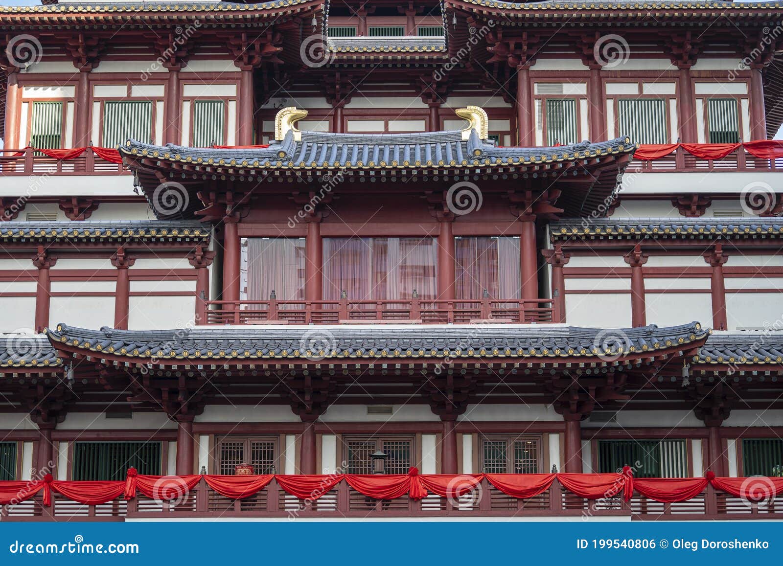 Roof Structure Of The Buddha Tooth Relic Temple And Museum Chinatown Singapore Stock Photo Image Of Oriental Famous 199540806