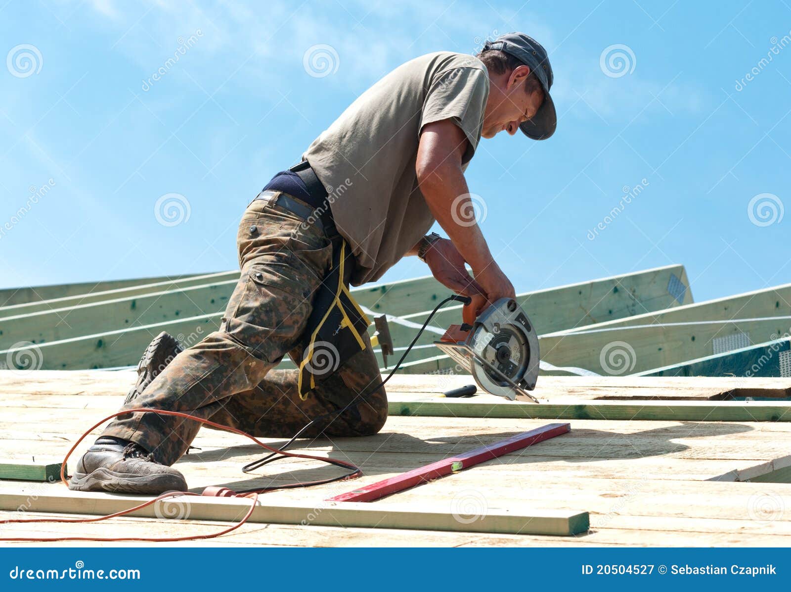 roofer with rotary drill