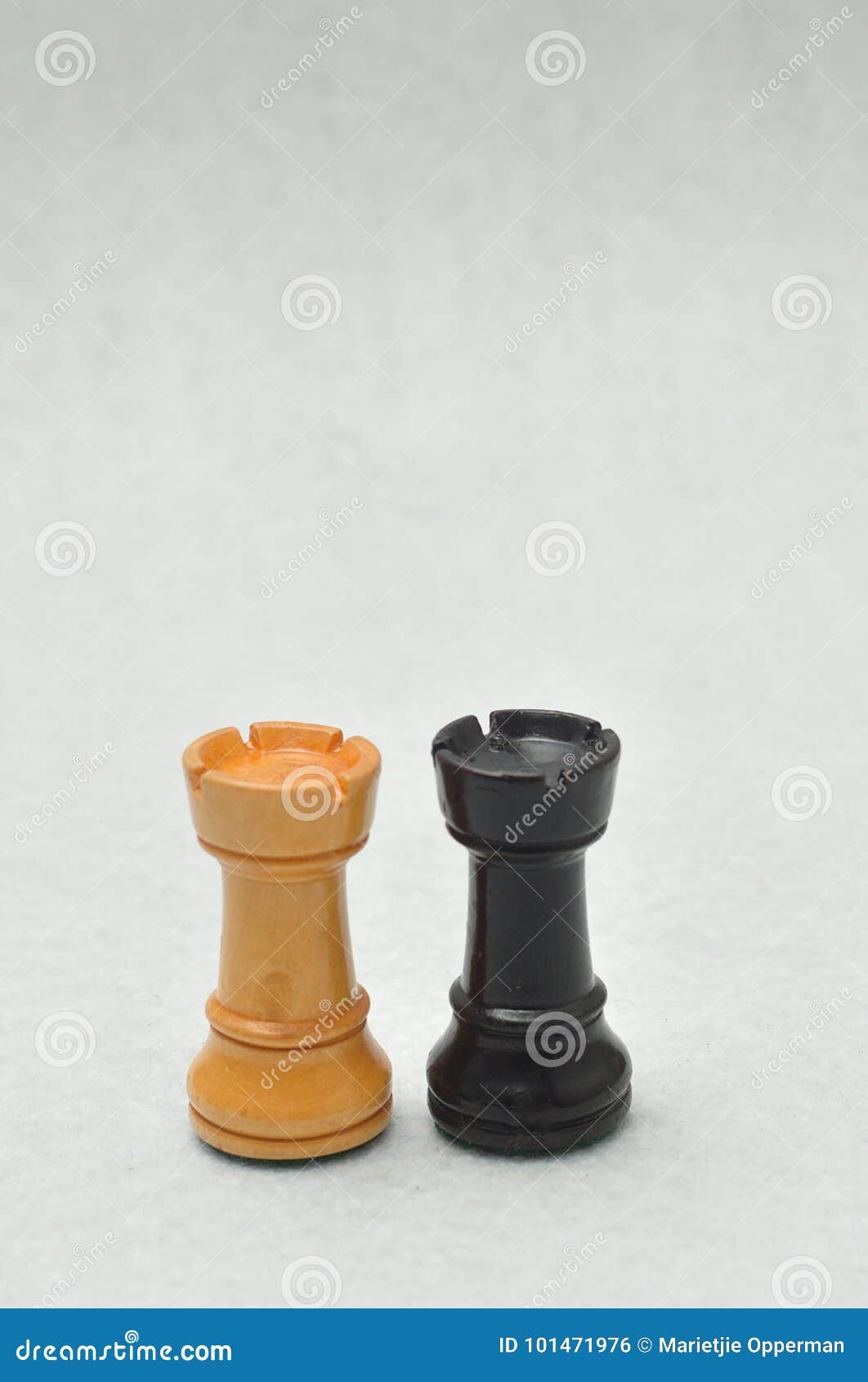 Rook move hi-res stock photography and images - Alamy