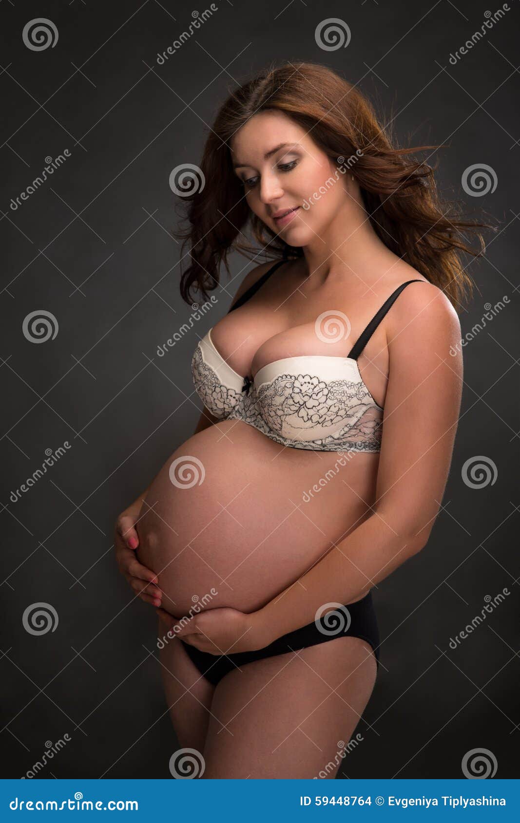 aluminio Original emitir Ropa Interior De Las Mujeres Embarazadas Foto de archivo - Imagen de  sonrisa, estudio: 59448764