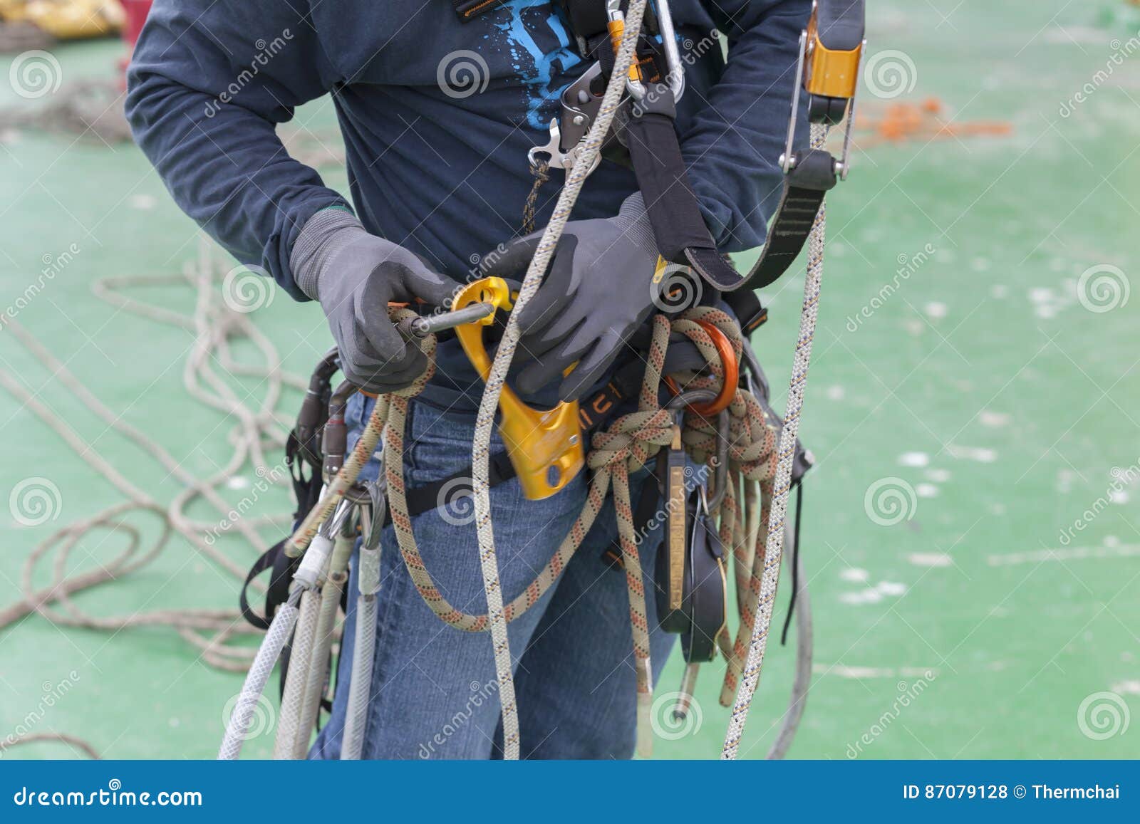Rope Access Worker are Wearing Equipment Stock Photo - Image of safety,  access: 87079128