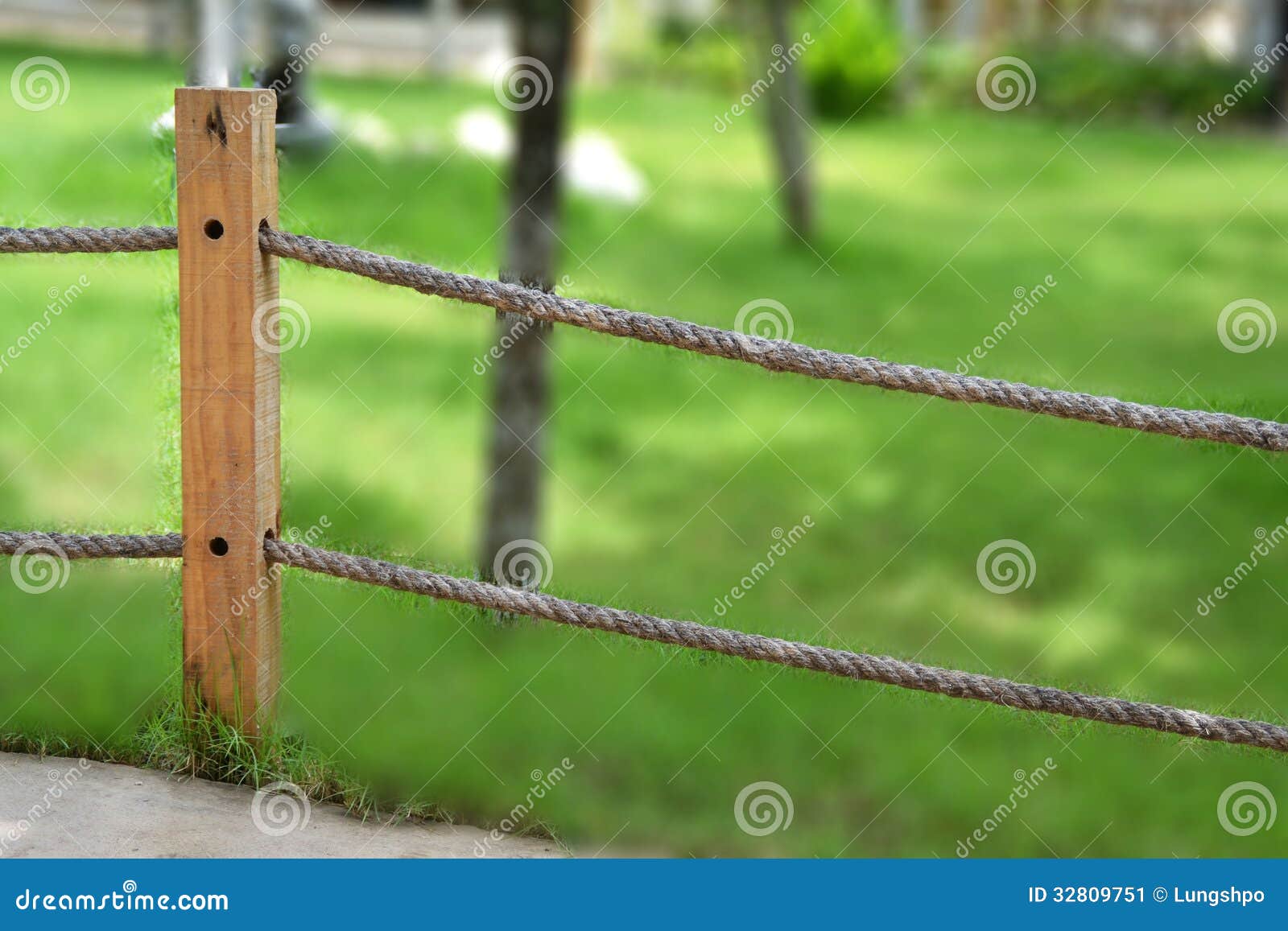 Rope Fence In Garden Stock Image - Image: 32809751