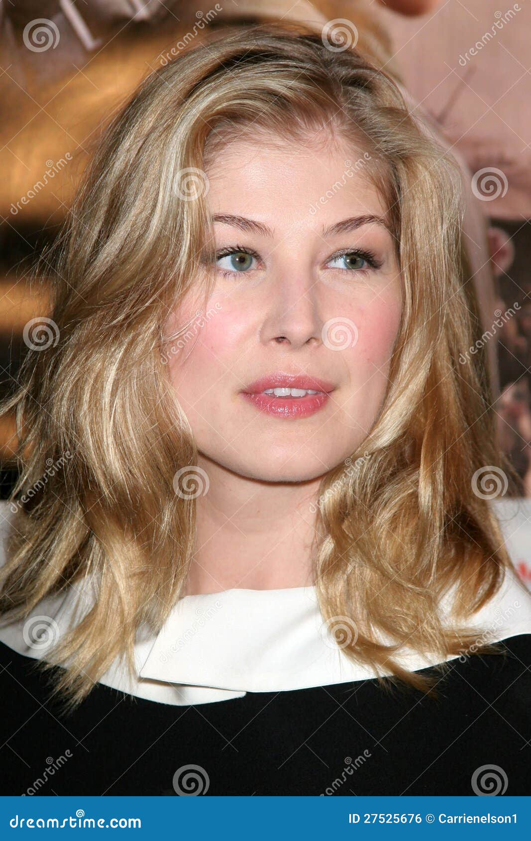 Rosamund Pike editorial photo. Image of atonement, hills - 27525676