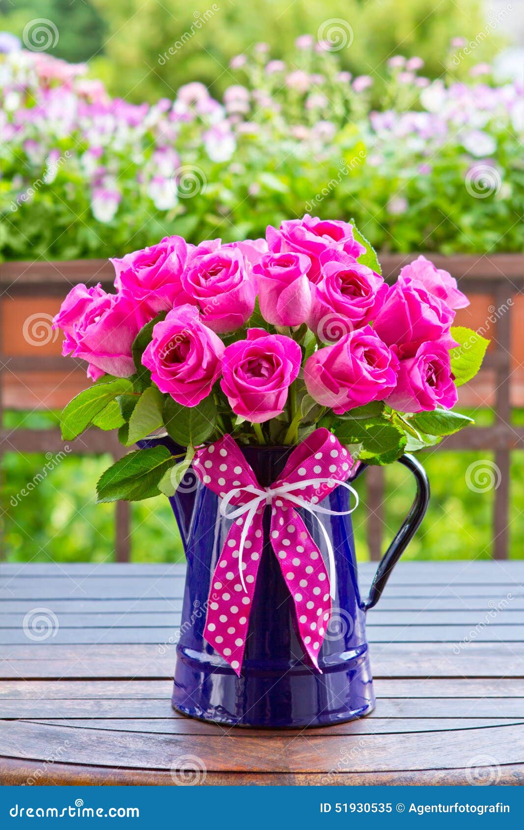 rose bouquet enamel jug bow