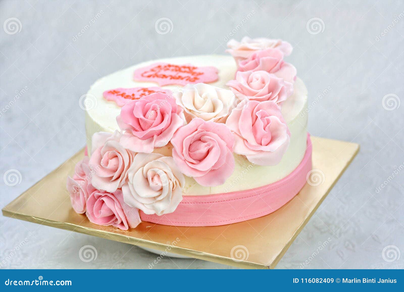 Rose Swirl Cake - CakeCentral.com