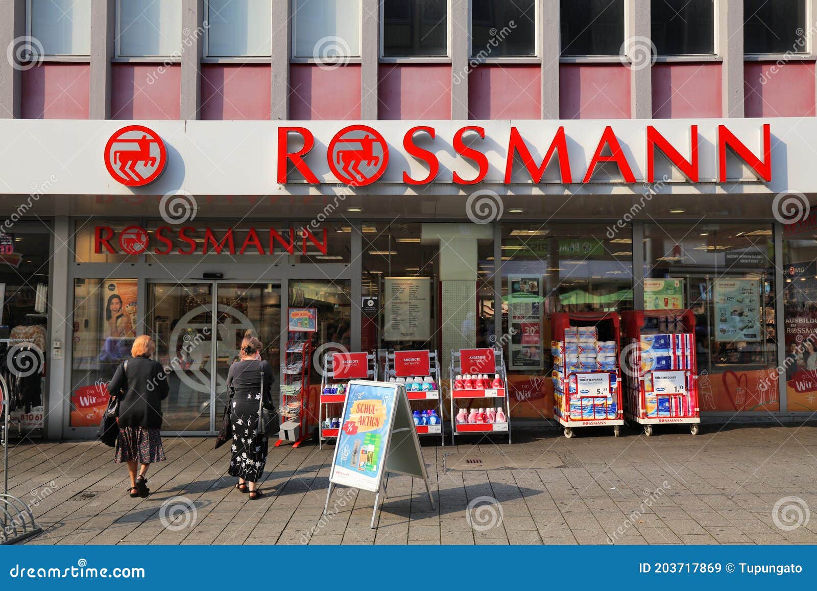 POLAND, BYDGOSZCZ - January 14, 2022: Rossmann Drogeria Parfumeria Cosmetic  Shop. Signage of Germany's second-largest drug store chain Stock Photo