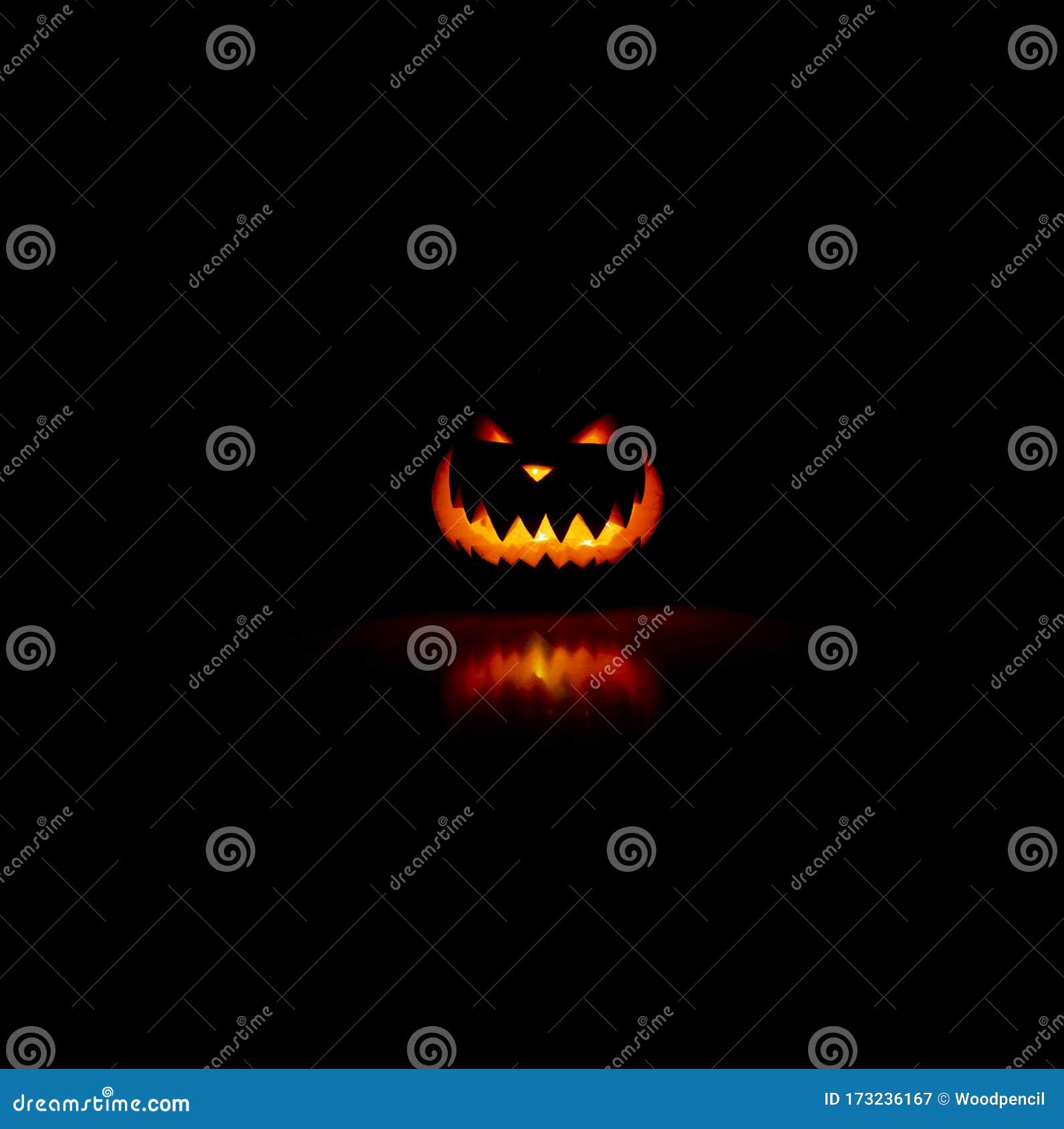 Faixa De Festas De Halloween Com Rosto De Abóbora Preto Assustador, Campo  De Grama, Isolado Em Png Ou Fundo Transparente, Espaço Ilustração do Vetor  - Ilustração de assustador, medo: 199636659