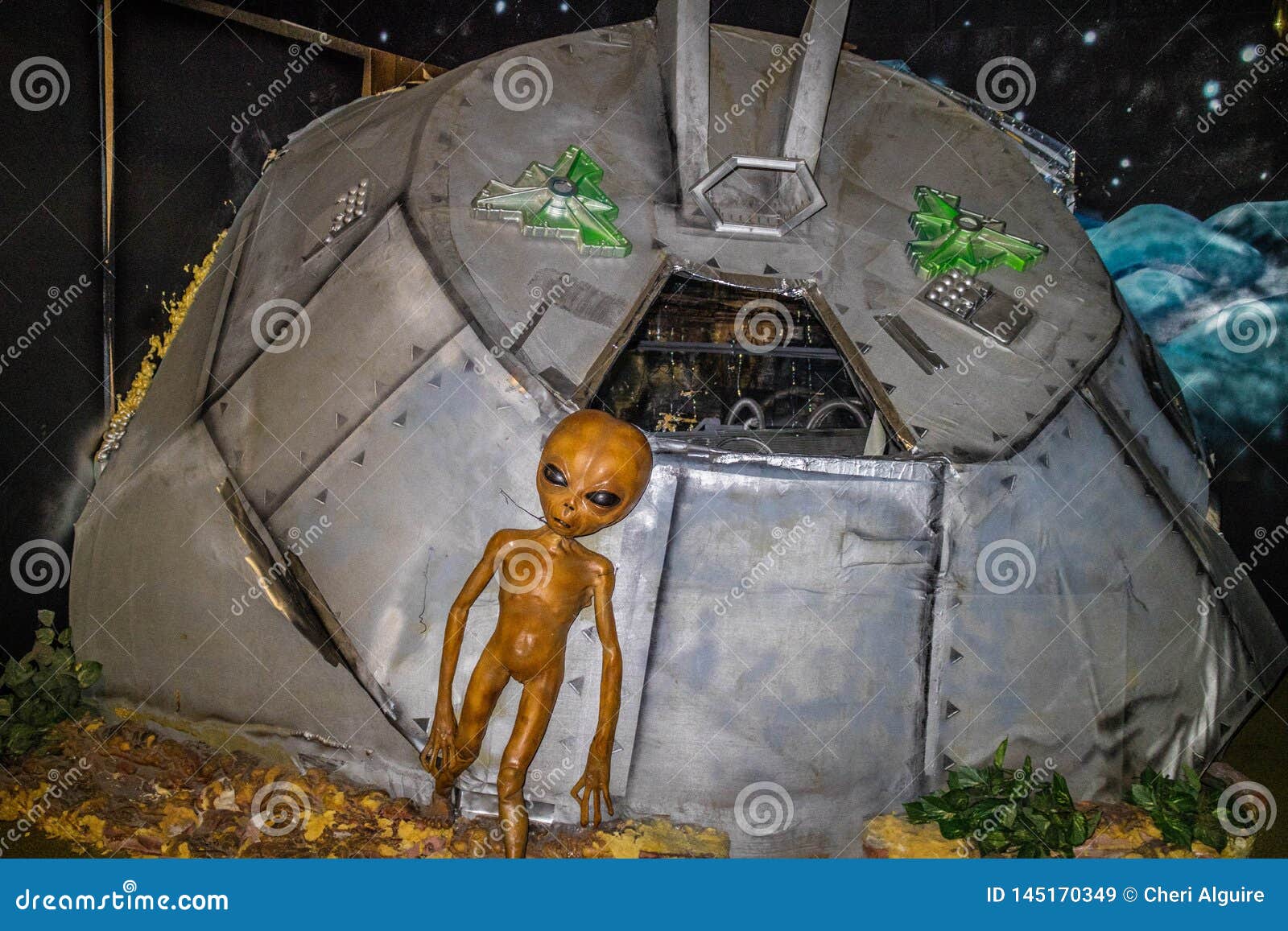 614 Ufo Model Stock Photos pic