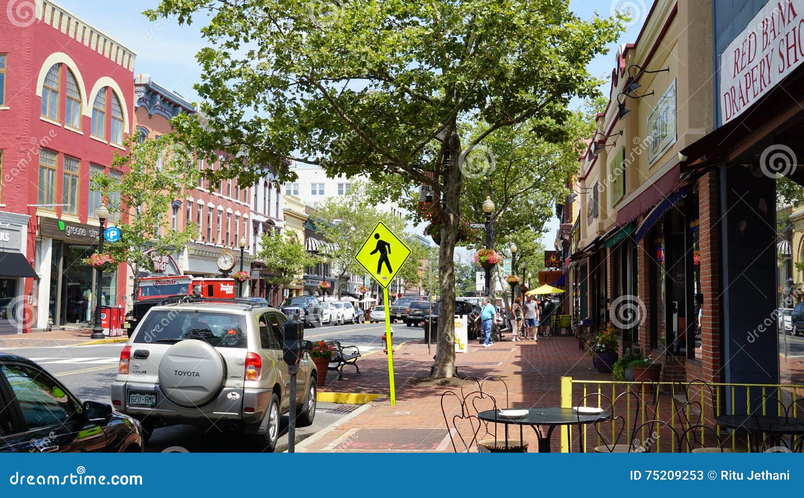 Rote Bank in NewJersey redaktionelles stockfoto. Bild von ufer 75209253