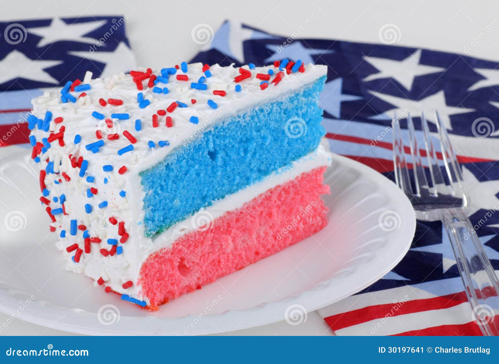 Roter Weißer Und Blauer Kuchen Stockbild - Bild von nahrung, nachtisch