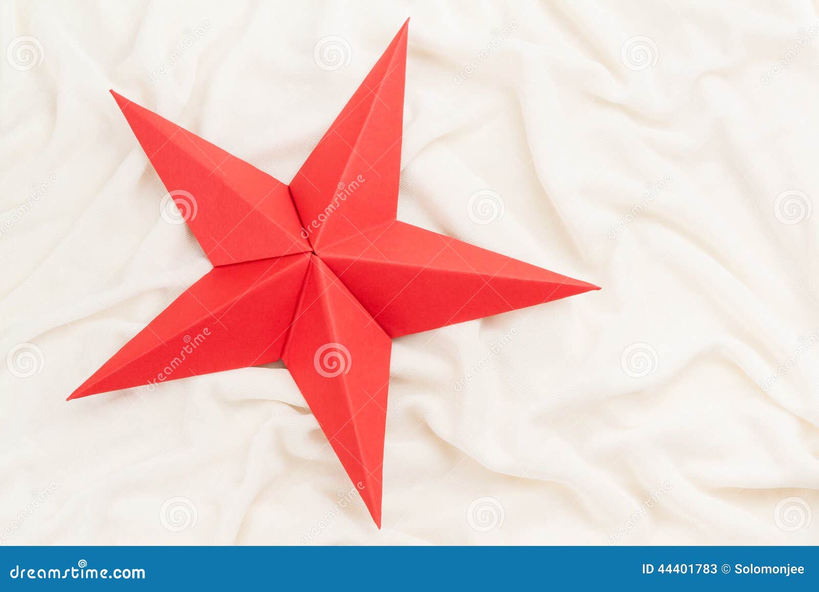 Roter Origami-Weihnachtsstern Stockbild - Bild von kunst, farben: 44401783