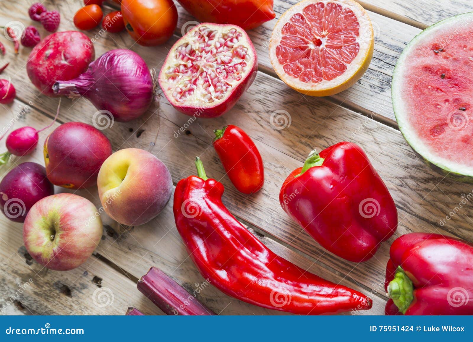 Rotes Gemuse Und Frucht Stockfoto Bild Von Frucht Gemuse