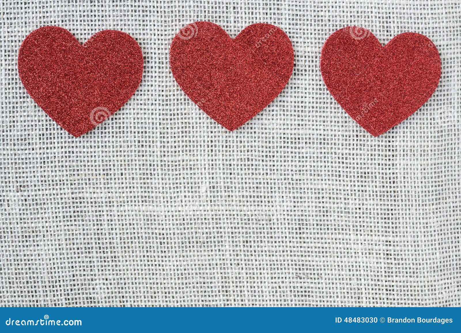 Rotes Herz Auf Leinwand Hintergrund Stockfoto Bild Von Dekoration Kreativ