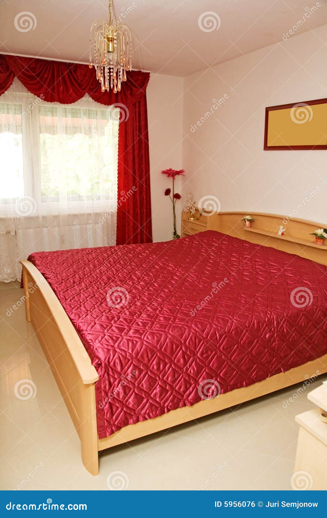 Rotes Schlafzimmer Lizenzfreies Stockbild Bild 5956076