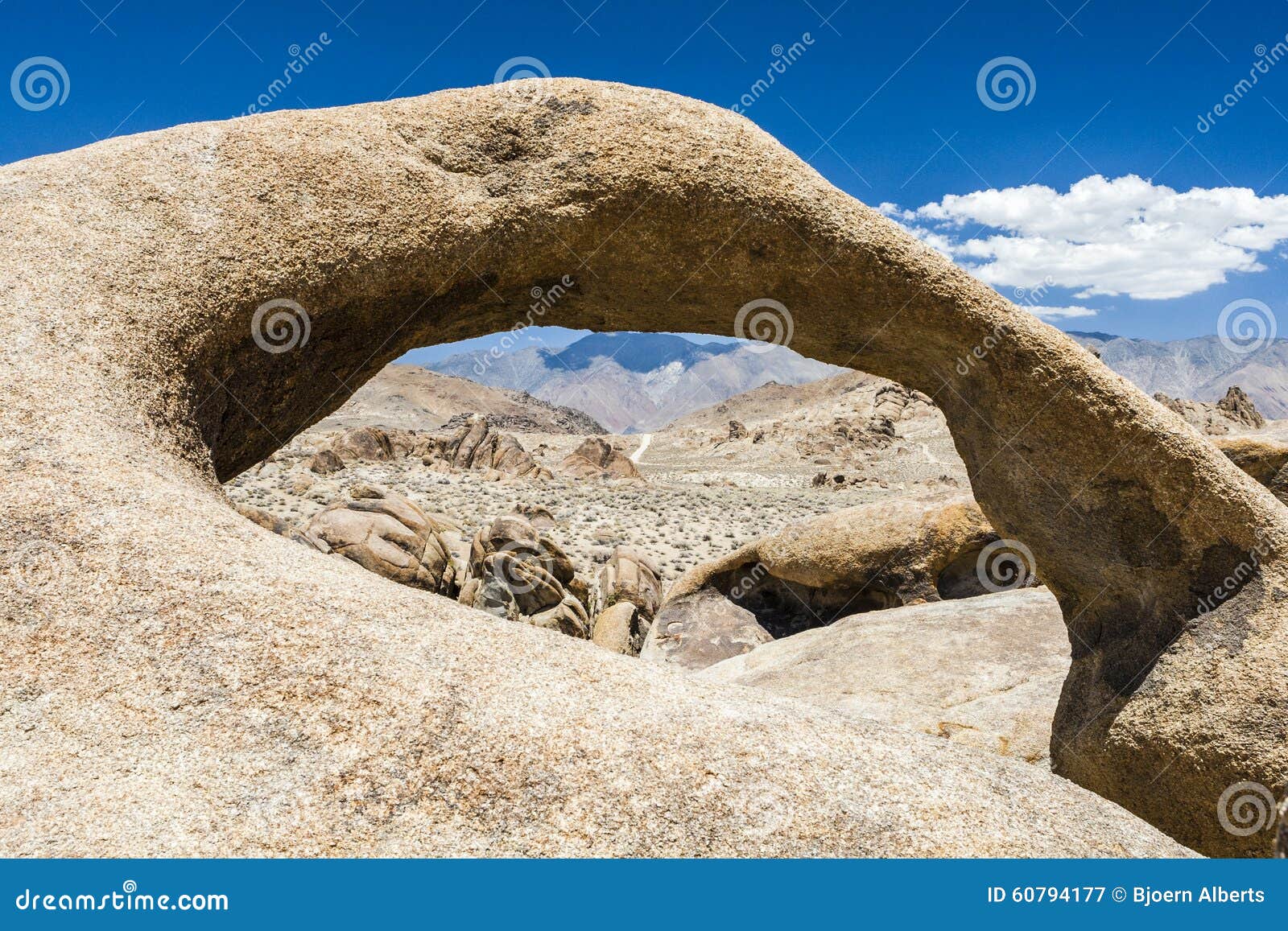 Round Arch, Alabama Hills, Sierra Nevada Stock Image ...