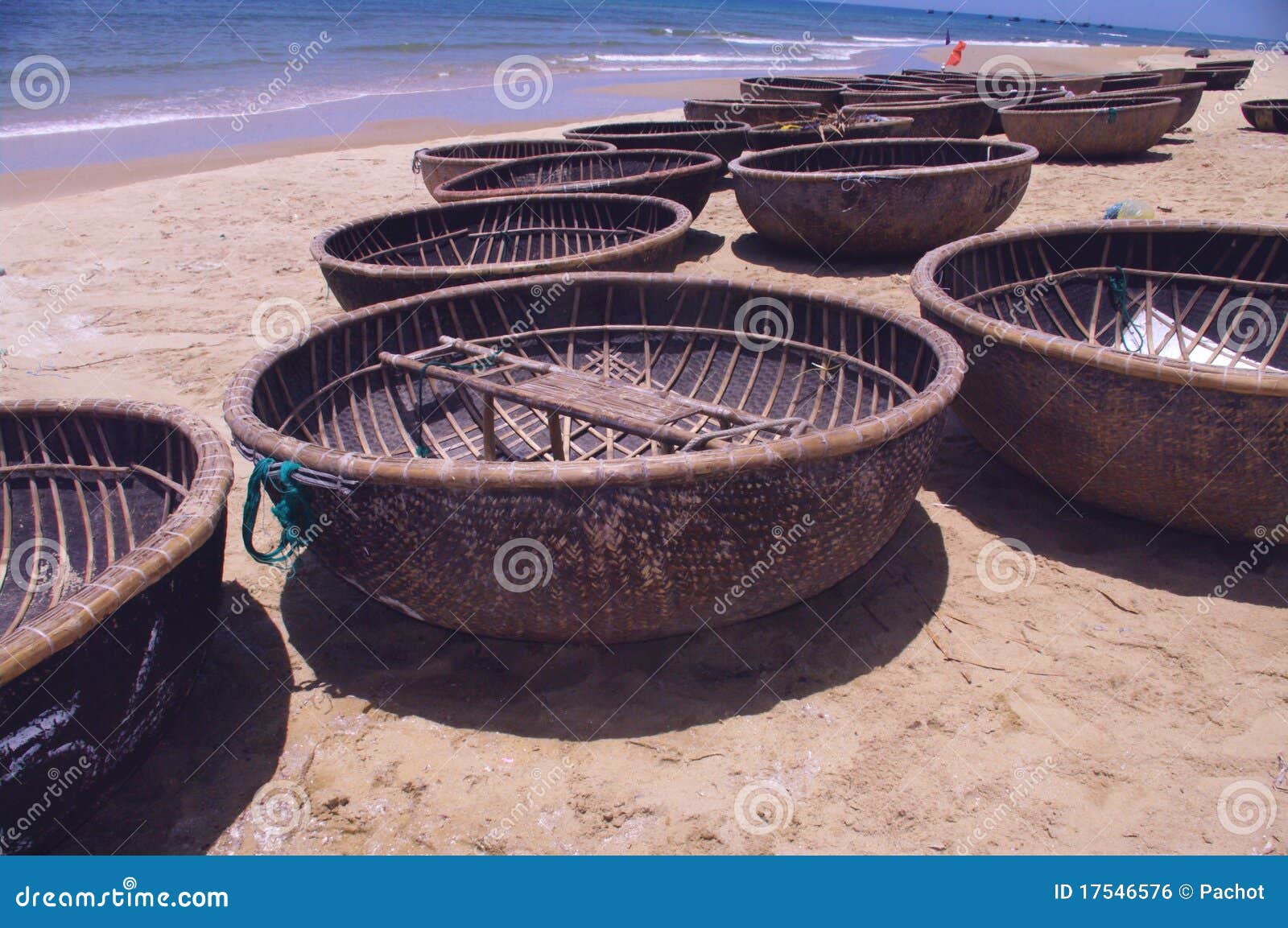 Round Basket Boat Royalty Free Stock Image - Image: 17546576