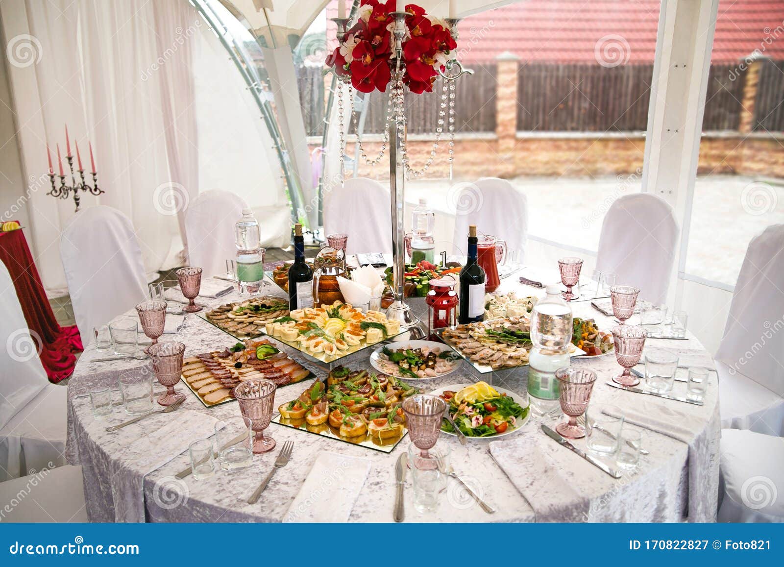 festive table setting