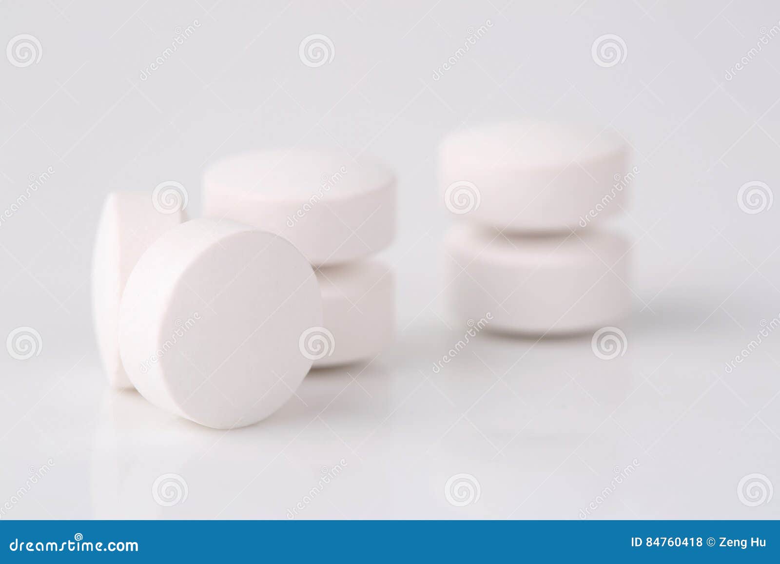 p5 white pill p5 white pill