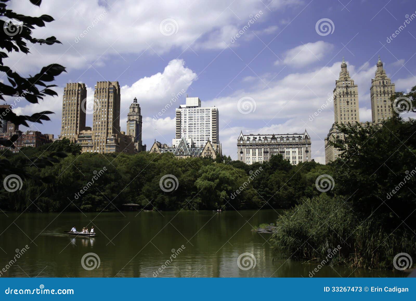 Rowboating in Central Park fotografia stock editoriale. Immagine di ...