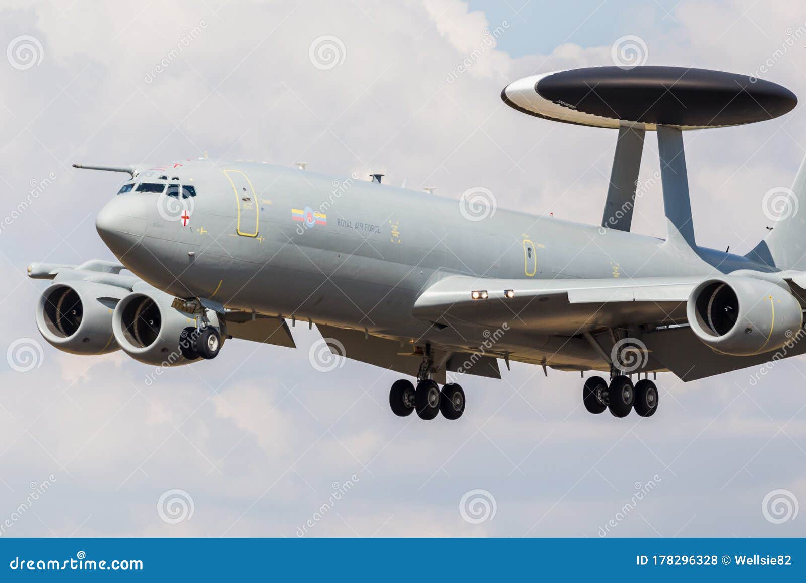 Royal Air Force E 3d Sentry Aew 1 Editorial Stock Photo Image Of Gear Sentry