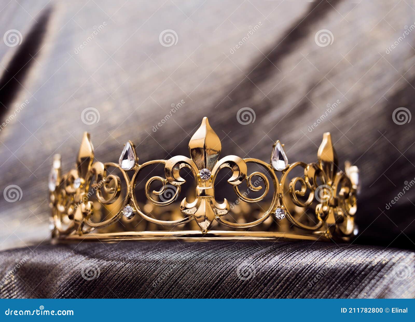 Royal Gold Crown with Fleur De Lys Elements. Luxury Stock Photo - Image of  luxury, jewelery: 211782800