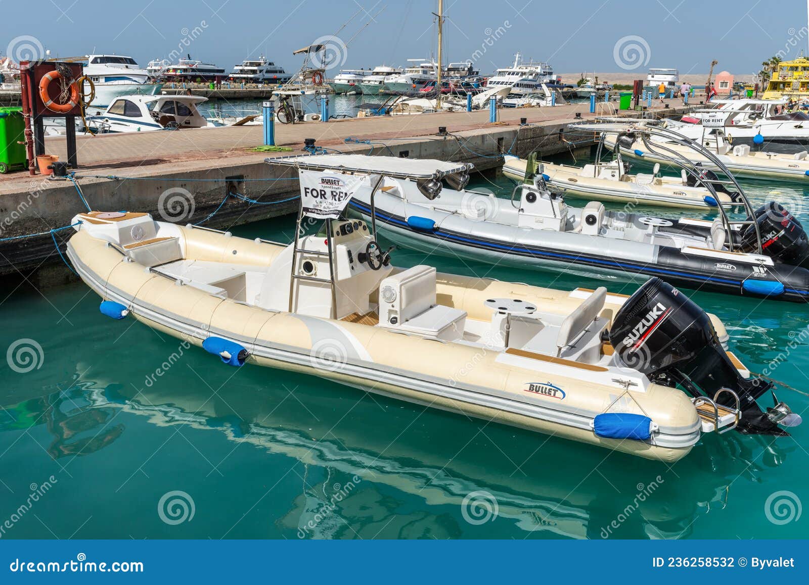 beet boekje ontwikkelen Rubber Speed Boats at Marina of Hurghada, Red Sea, Egypt Editorial  Photography - Image of hurghada, people: 236258532