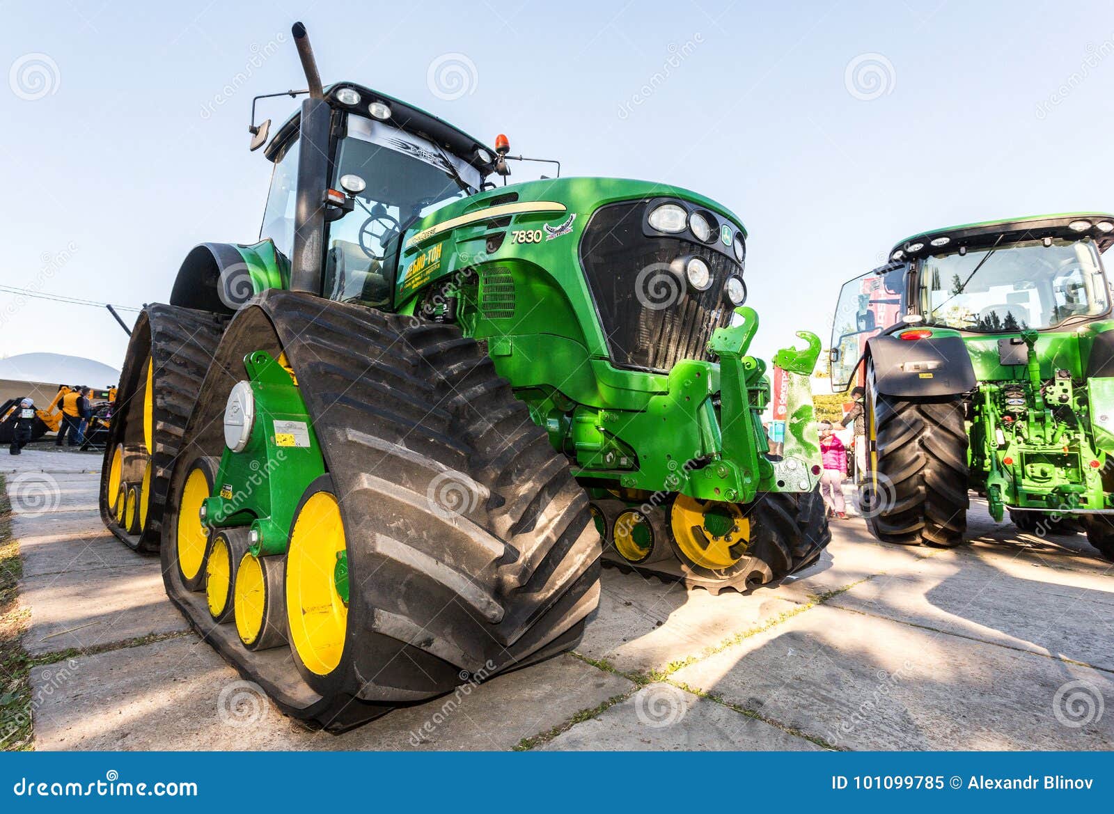 Featured image of post Foto De Trator John Deere - A world leader in agricultural, construction, forestry and turf care equipment.