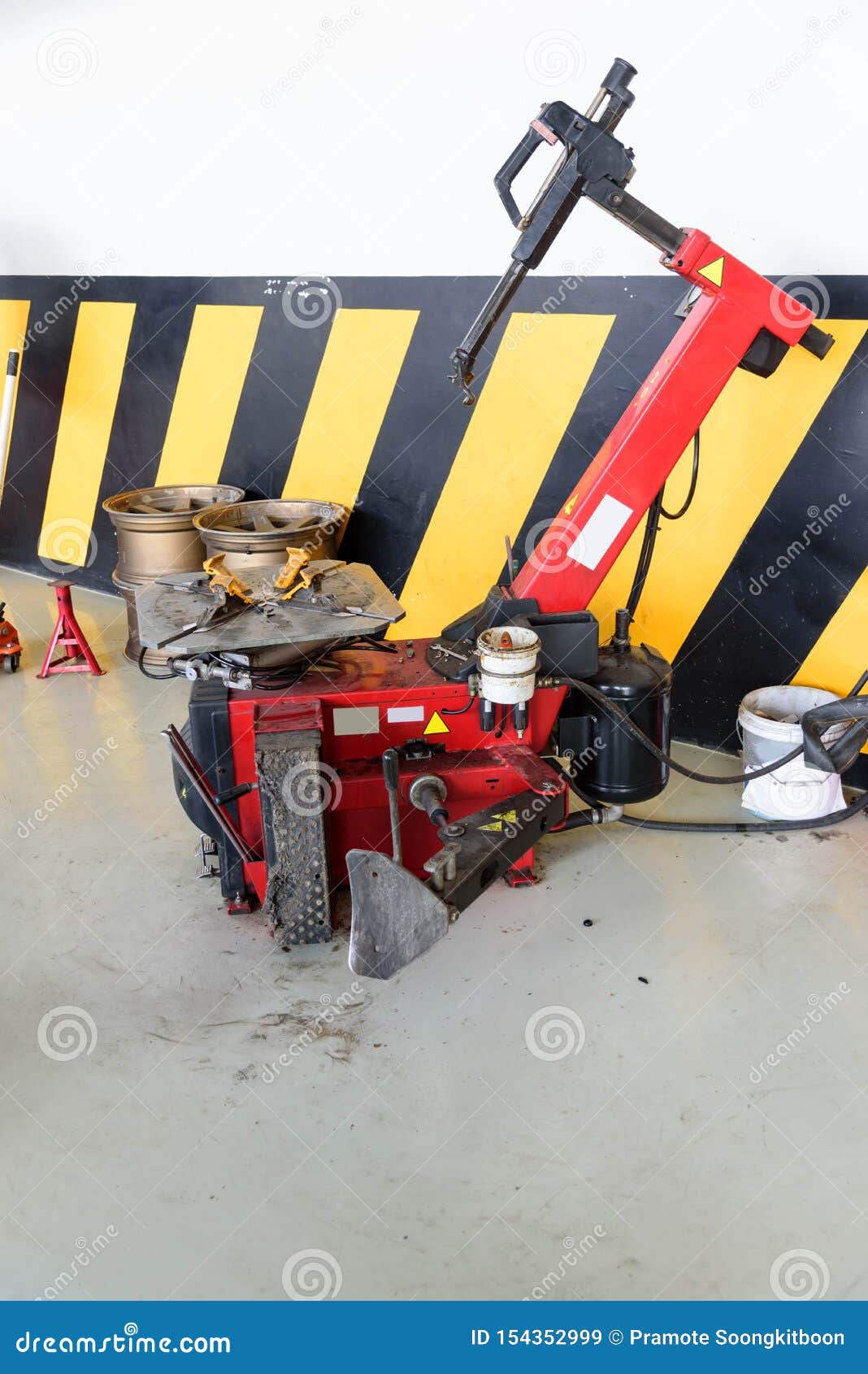 Rubber Wheel Machine/ Tire Changer Machine Stock Image Image of tyres