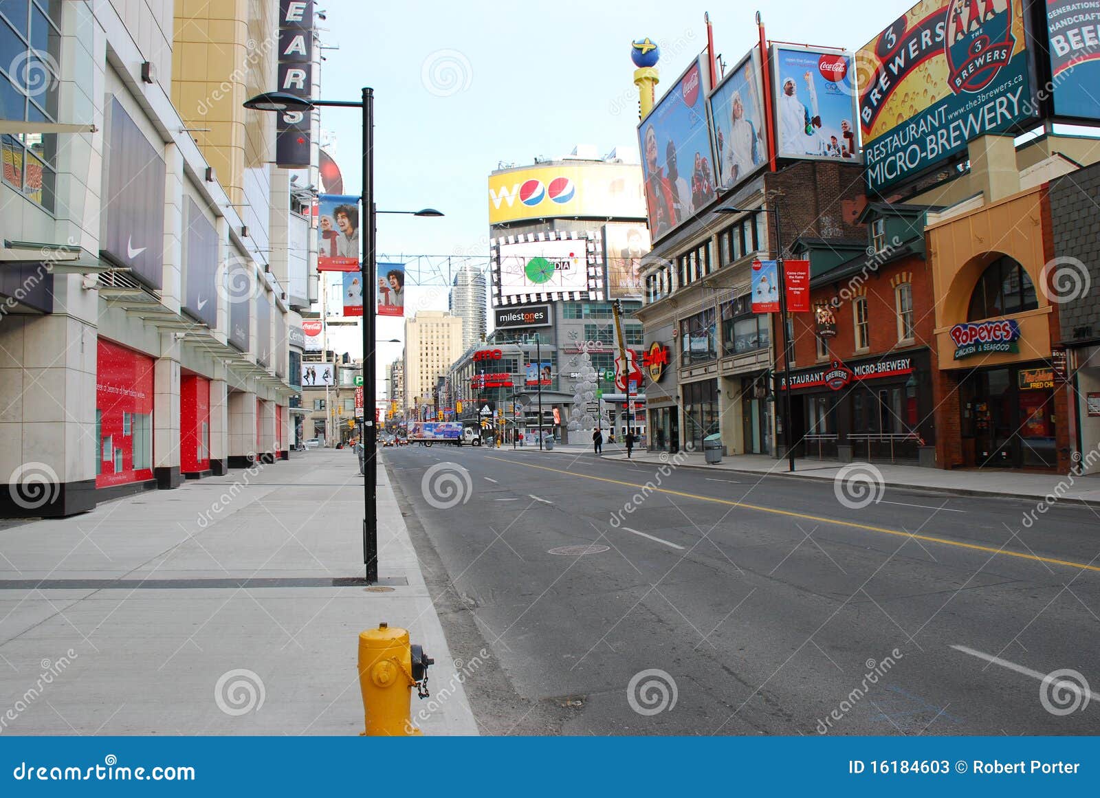 Rue Toronto Canada De Younge Photo stock éditorial Image du route
