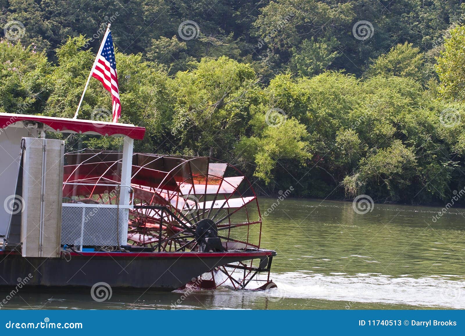 Rueda De Paleta En El Barco