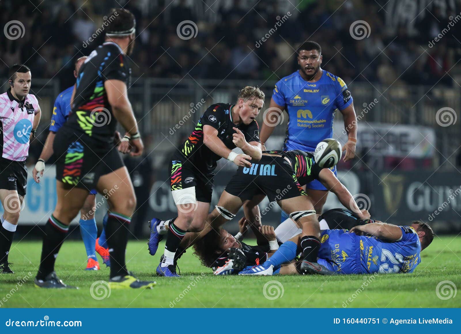 Rugby Guinness Pro 14 Zebre Rugby Vs Dragons Editorial Photo Image Of Zebre Renton