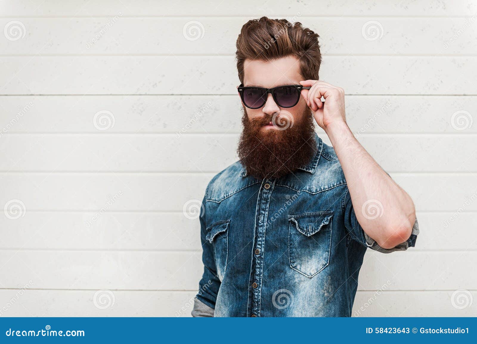 good looking rugged man short dark hair Prompts | Stable Diffusion Online, image size:1600x1155