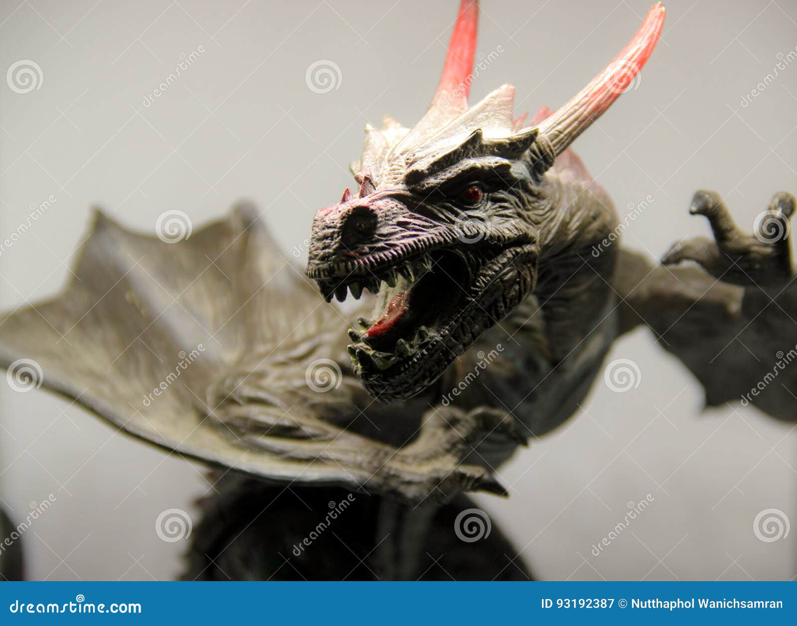 Rugido do dragão imagem de stock. Imagem de perigo, rugido - 93192387, image size:1600x1257