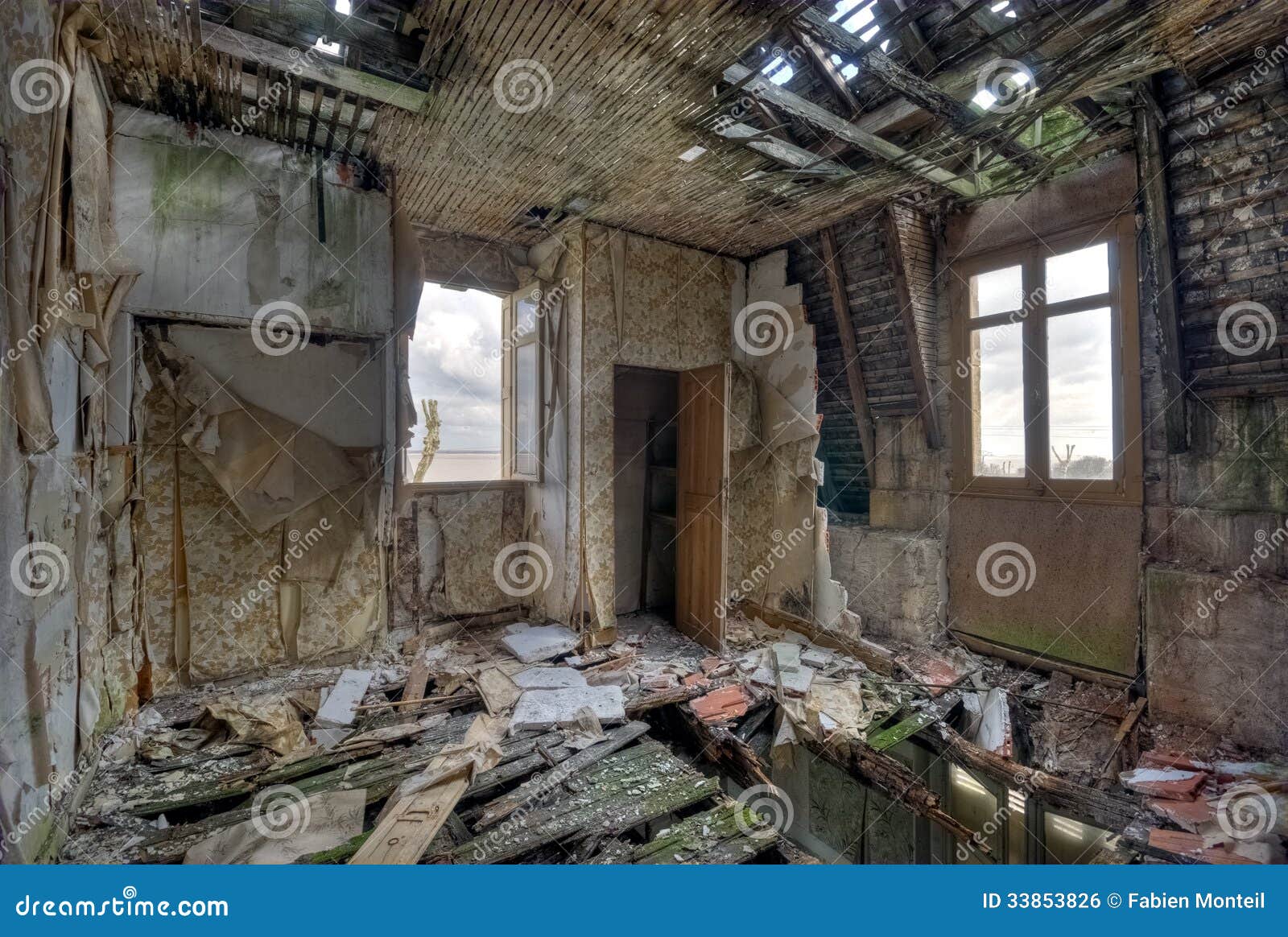 Ruined House Stock Photo 59139792
