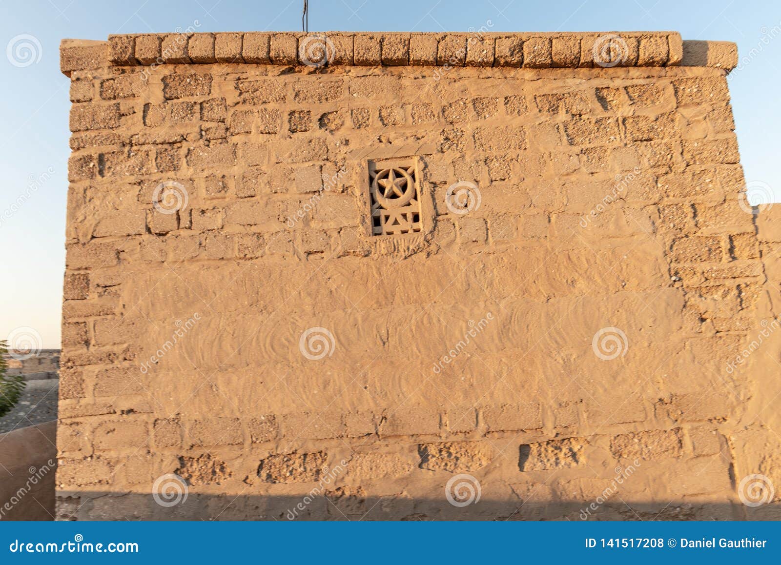ruined house with a small mashrabiya, al jazirah al hamra, ras al khaimah