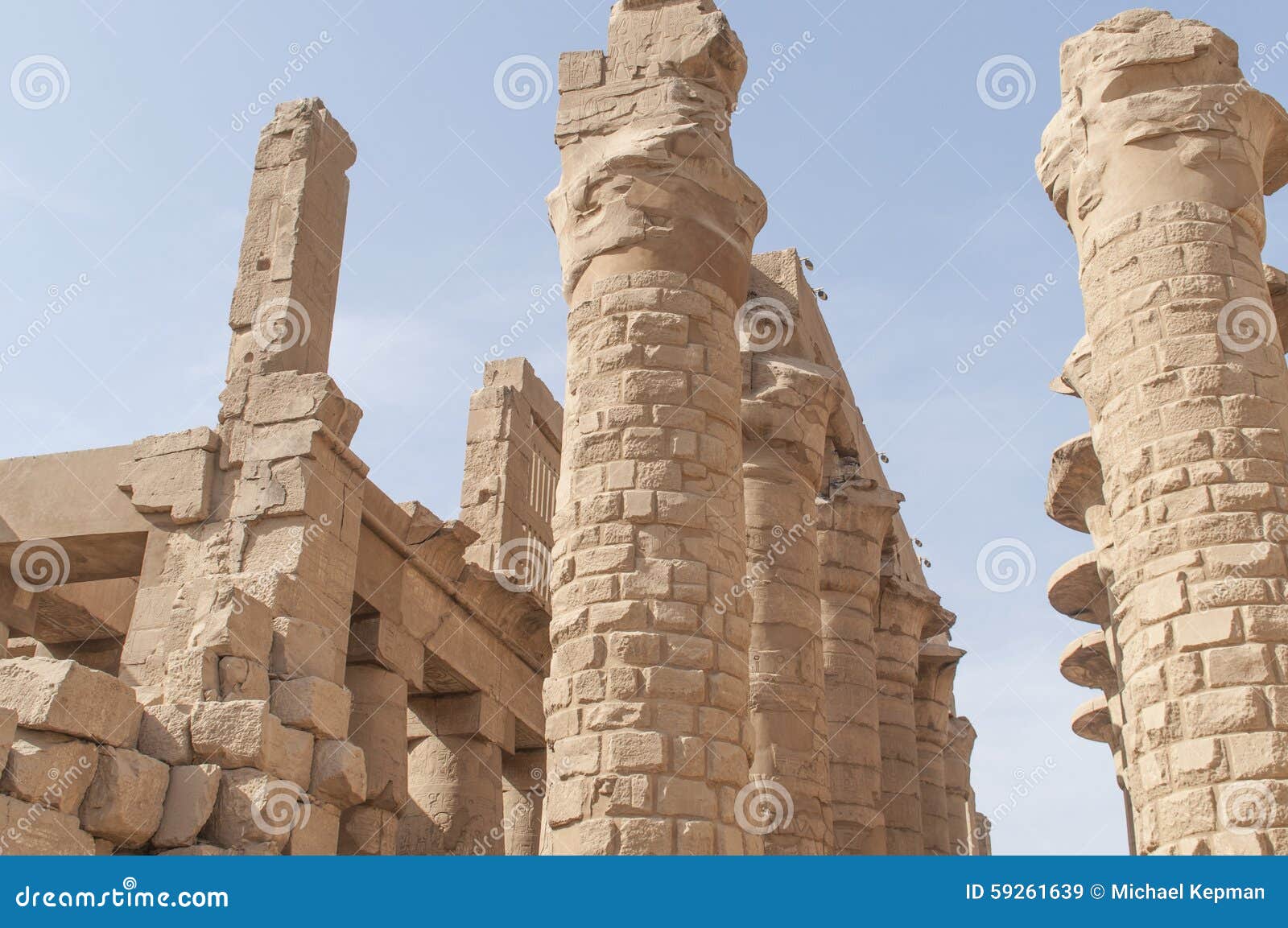 Ruines de temple égyptien antique à Louxor, Egypte