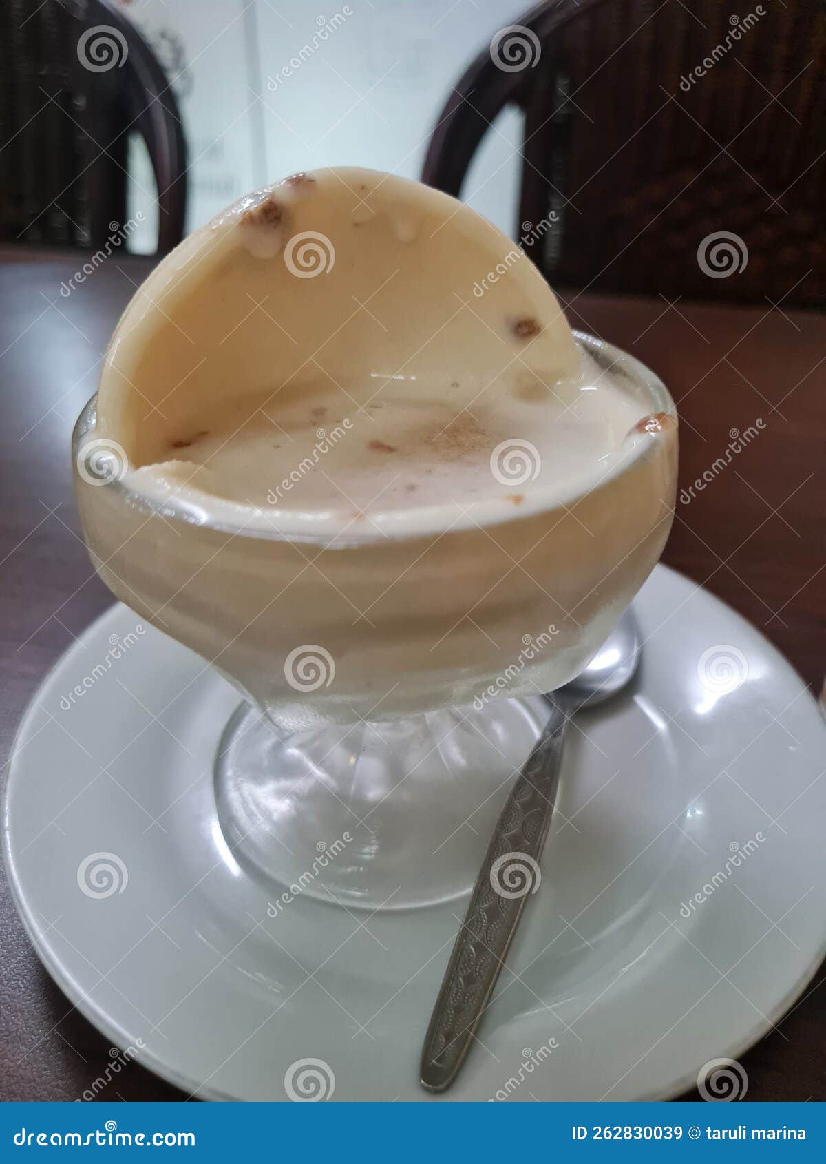 Rum Raisin Vanilla Ice Cream Stock Image Image of vanilla, raisin