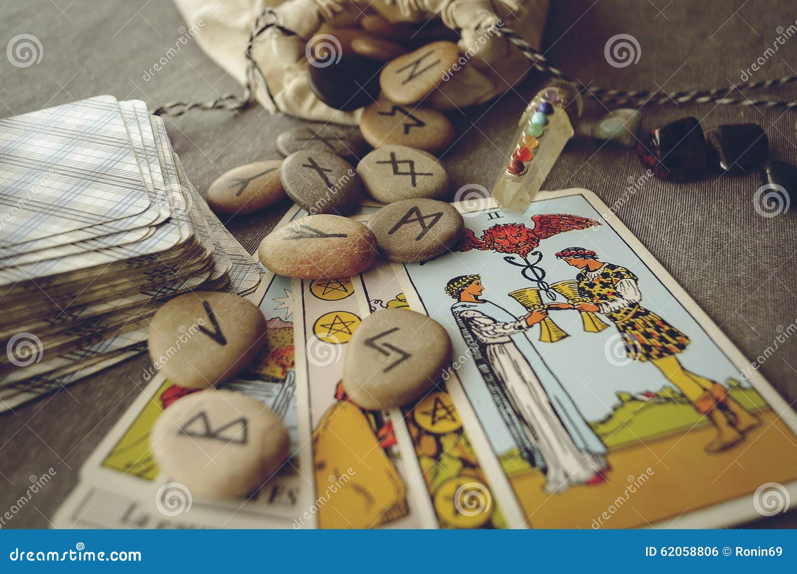 Supporto Per Carte Tarocchi In Legno - Porta Carte Con Incisione Luna Per Altare Wicca - Foto 9