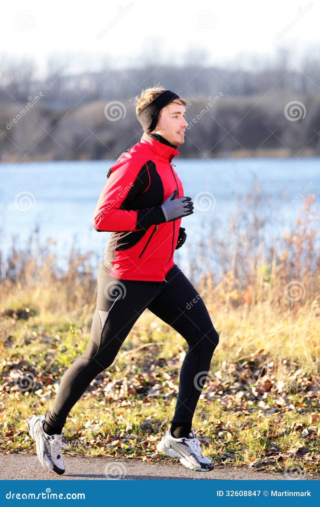Running Man Jogging In Autumn Outdoor Stock Image - Image of exercise, cold: 32608847