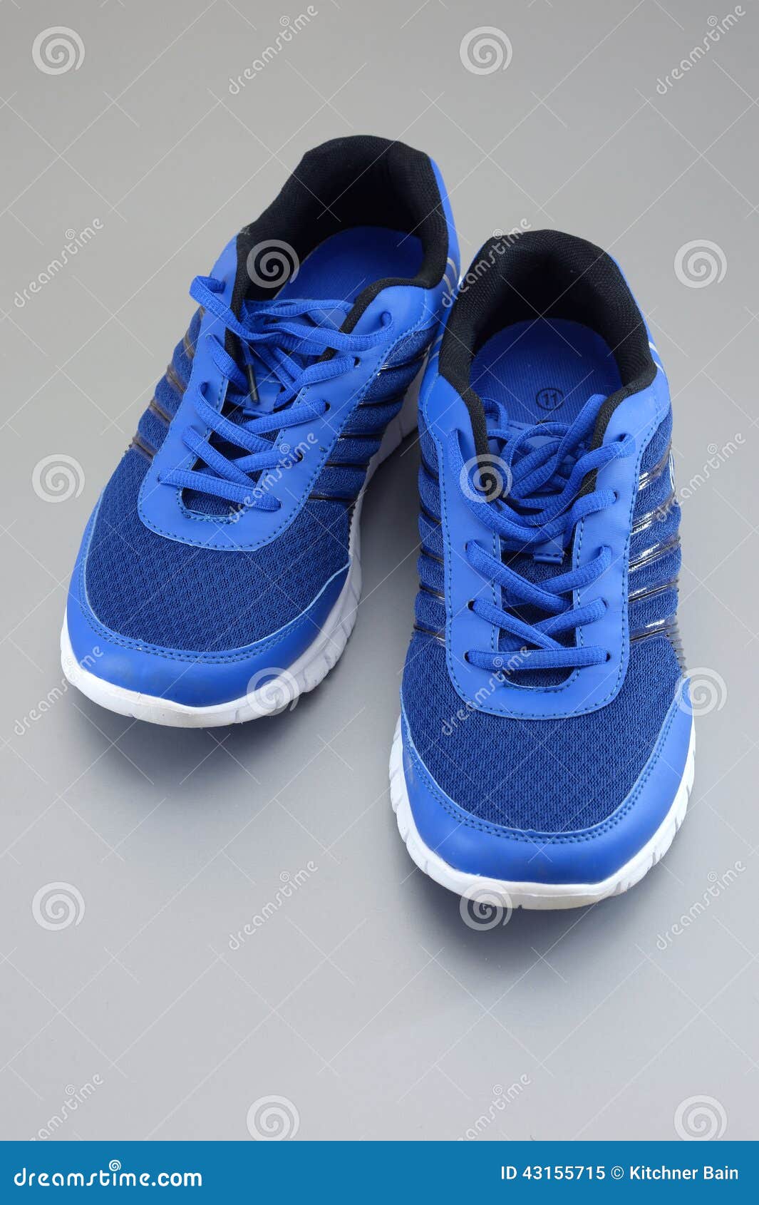 Running Shoes stock image. Image of foot, fashion, aerobics - 43155715