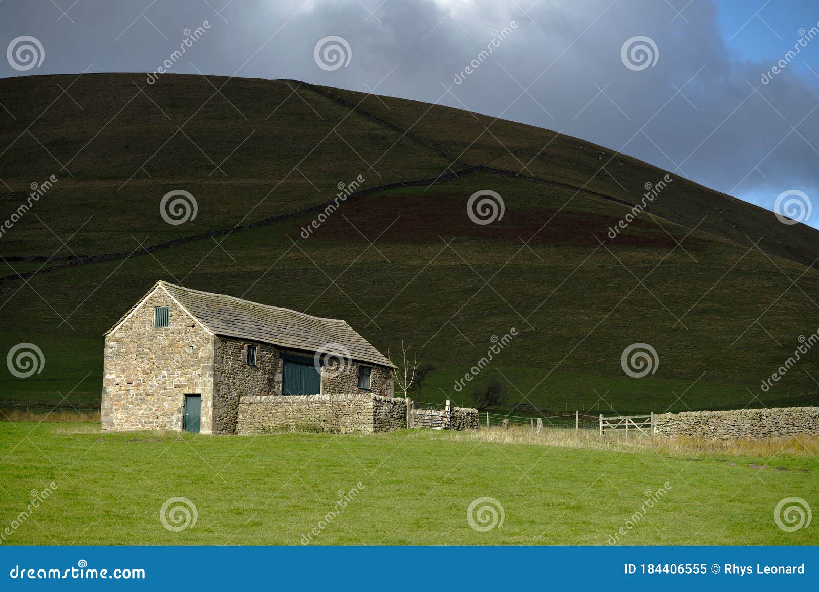 Rural Peak District Farm Building Stock Image Image of countryside