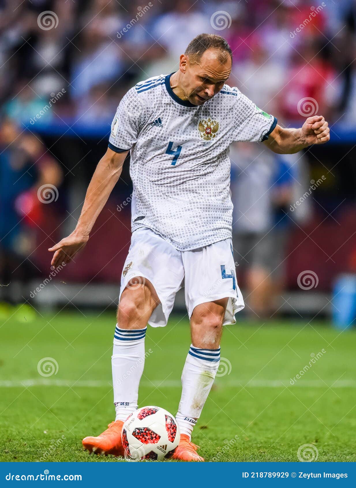 Soccer penalty kicks hi-res stock photography and images - Alamy