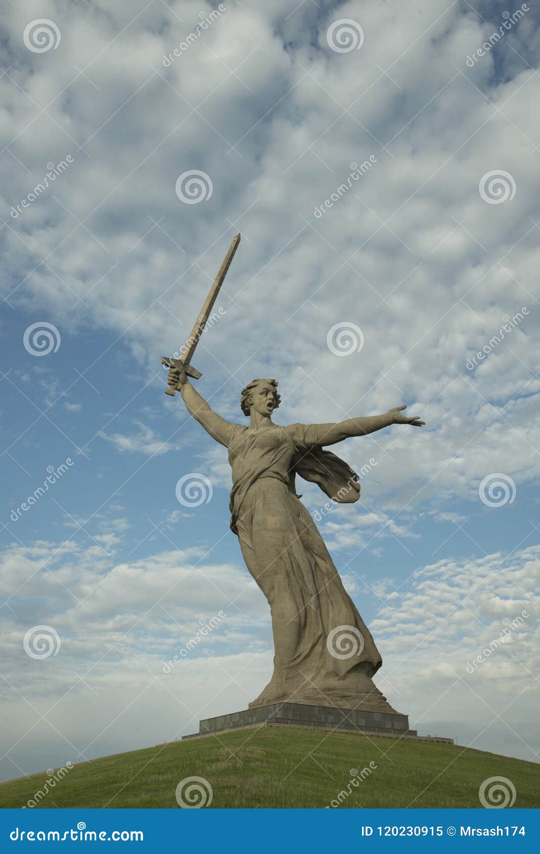 russia, volgograd - may 23, 2018: sculpture motherland - the compositional center of the monument-ensemble to the heroes
