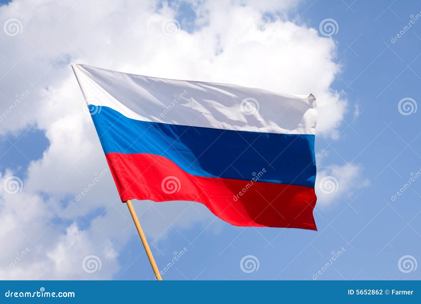 Russian Flag Waving In The Wind - Openclipart